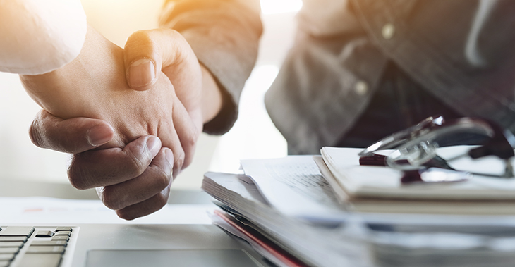 POPIA Guest Post: Don't Throw the Database Out with the Bath Water | Everlytic | People shaking hands | POPIA legislation