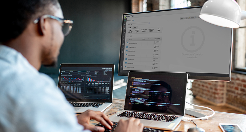 3 Ways to Supercharge Your Email Personalisation with List Segmentation_Everlytic Blog_Person Behind Computer Looking at the Everlytic Contact Manager