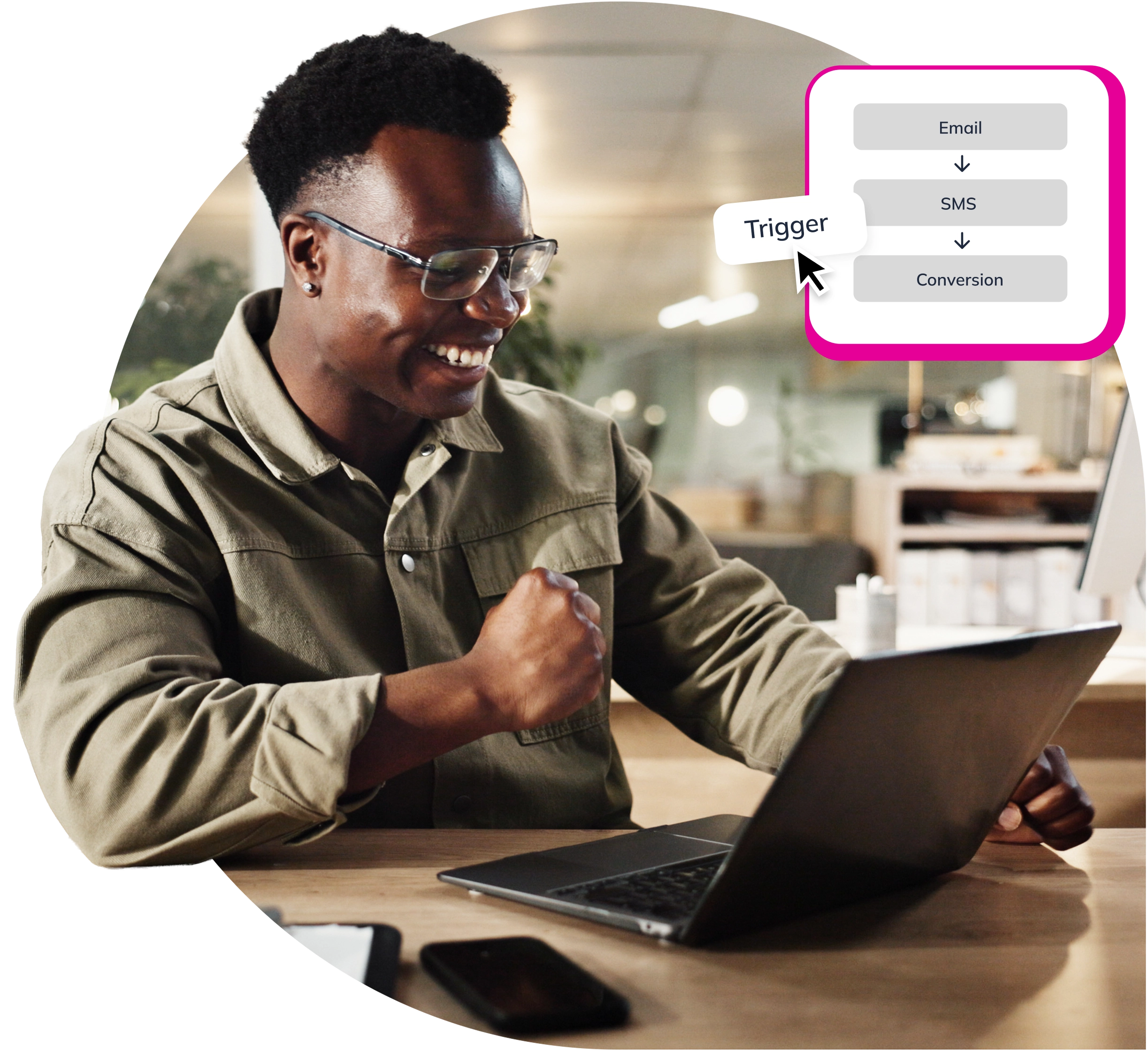 person looking at laptop statistics about their Everlytic campaign builder.