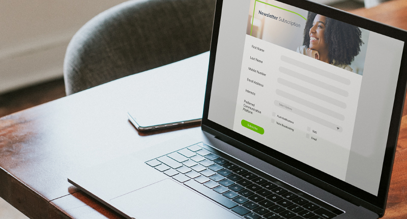 6 Subscription Form Best Practices for Effective Email Marketing_Everlytic Blog_Subscription Form on a Laptop